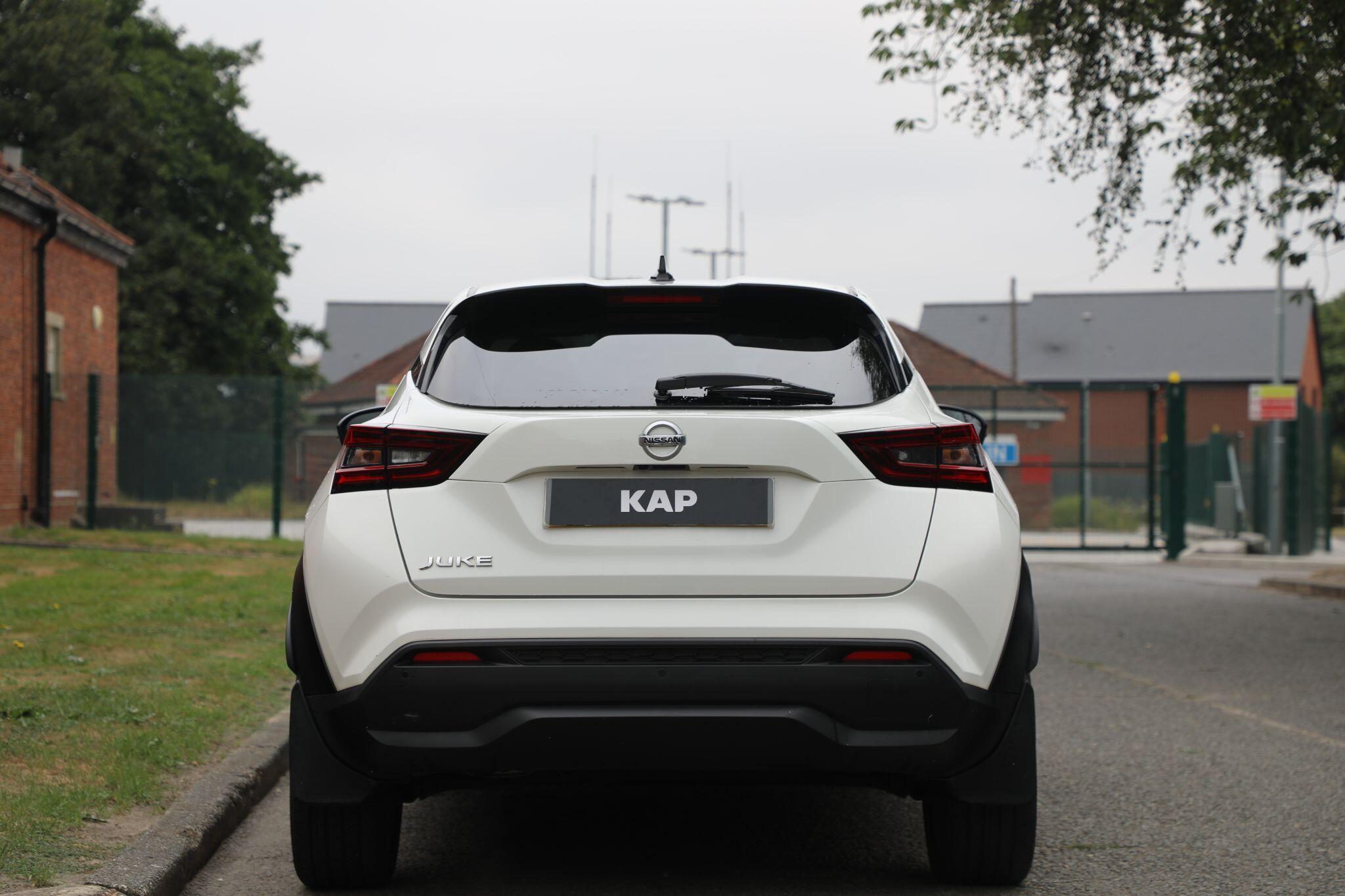 Large vehicle image